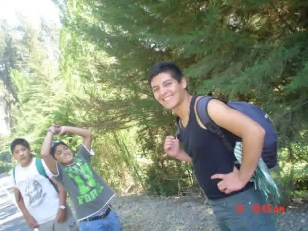 Hermanos fundadores de KALPA en su juventud explorando